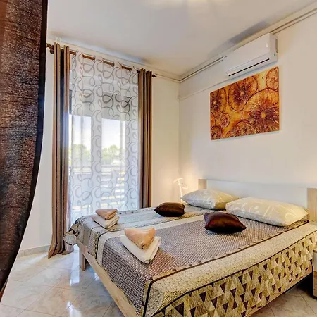 Apartment In Near Brijuni National Park Valbandon