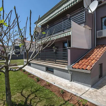 Апартаменты In Near Brijuni National Park *